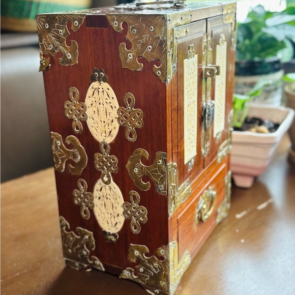 Ornate Wooden Jewelry Box with Brass Details - Picture 5 of 7